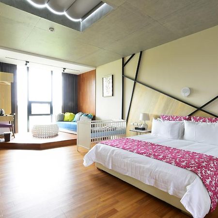 On The Road B&B Jiaoxi Bagian luar foto